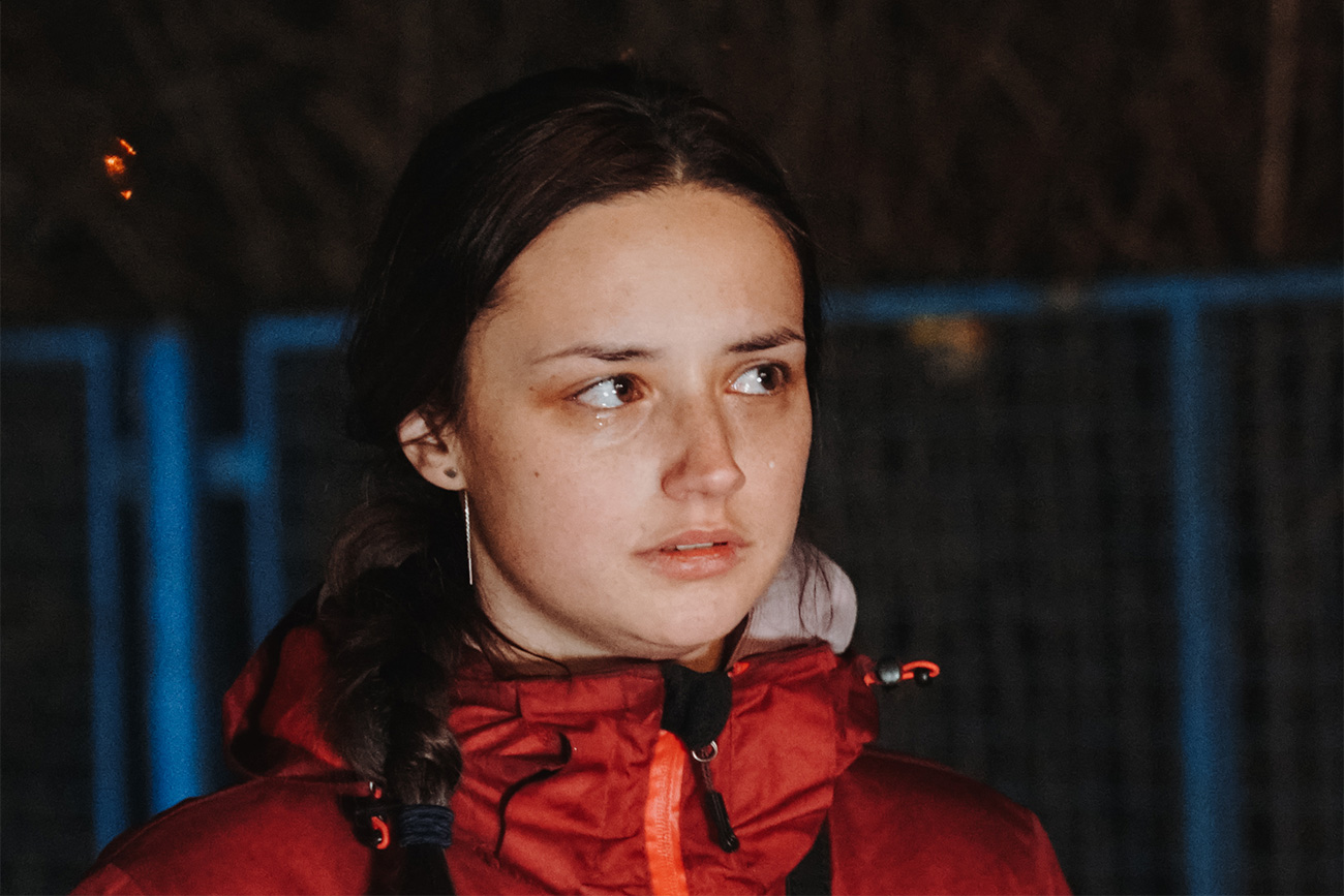 DSC06730-Foto-jonge-vrouw-aan-Hongaars-Oekrainse-grens—resize[2]